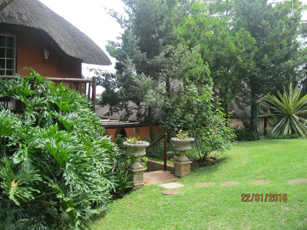 Treetops&Treats Guest House Pretoria-Noord Extérieur photo