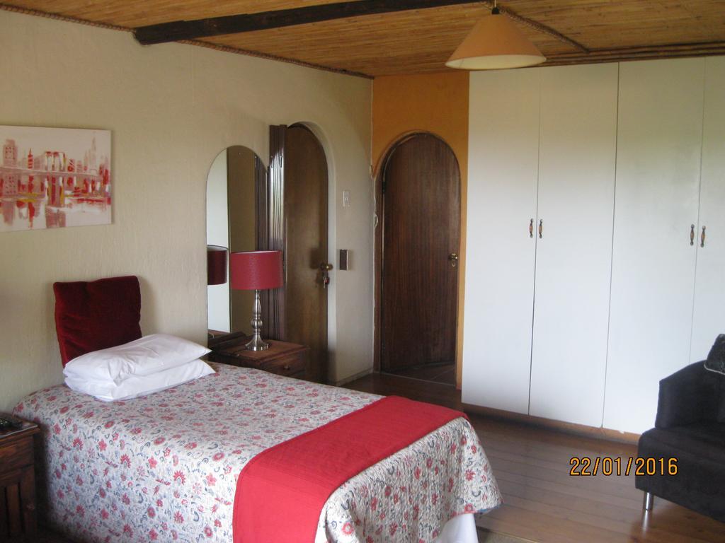 Treetops&Treats Guest House Pretoria-Noord Extérieur photo