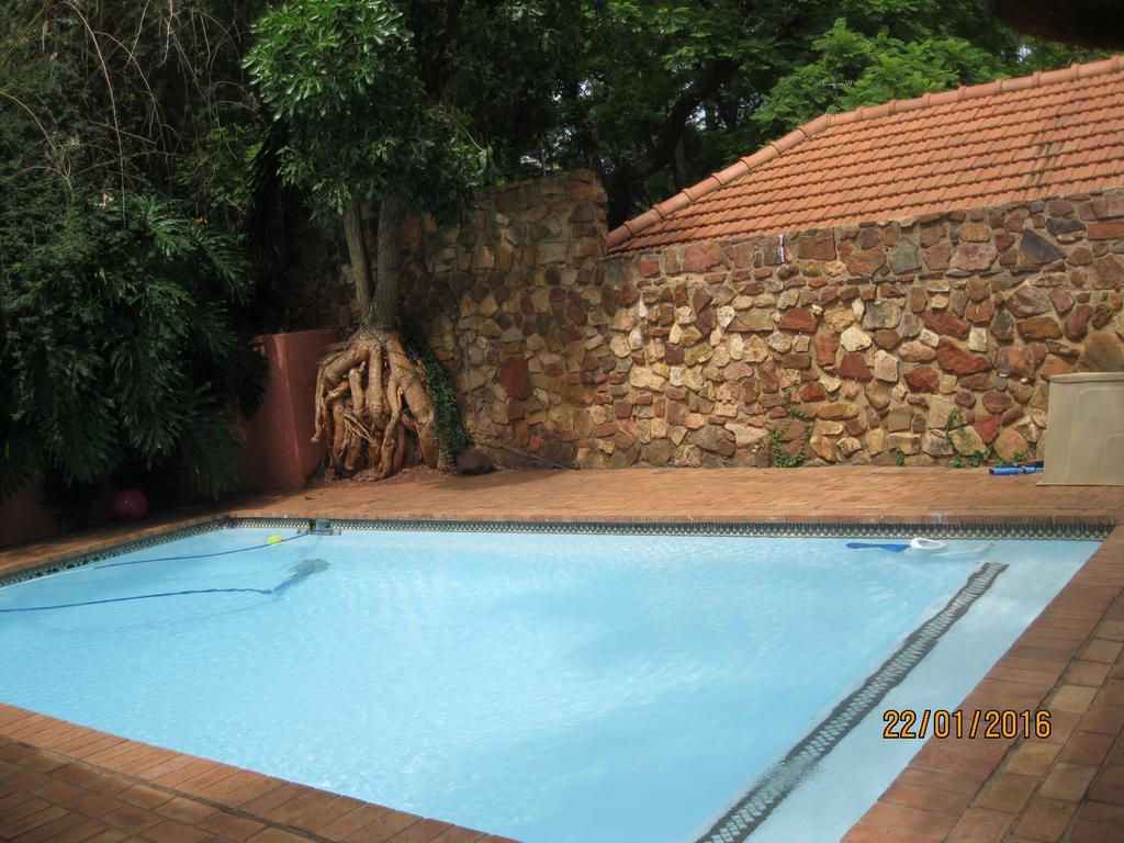 Treetops&Treats Guest House Pretoria-Noord Extérieur photo