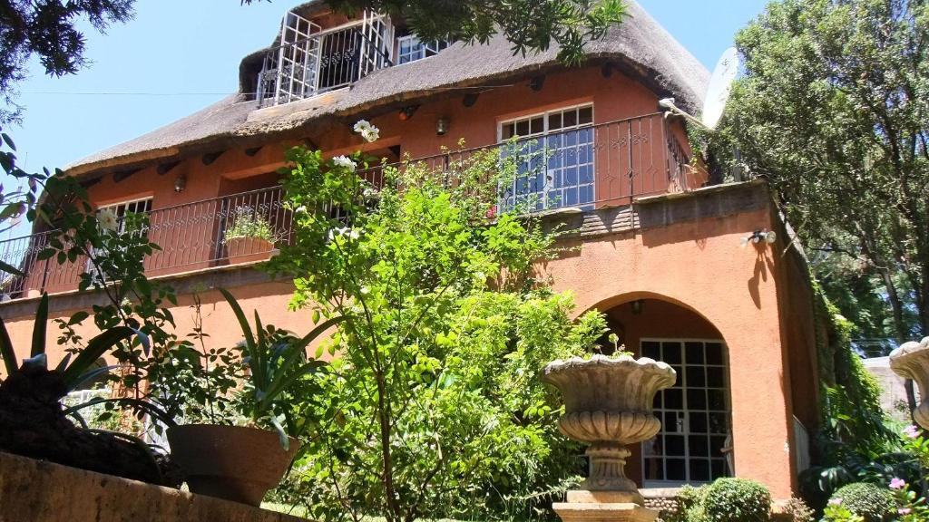 Treetops&Treats Guest House Pretoria-Noord Extérieur photo