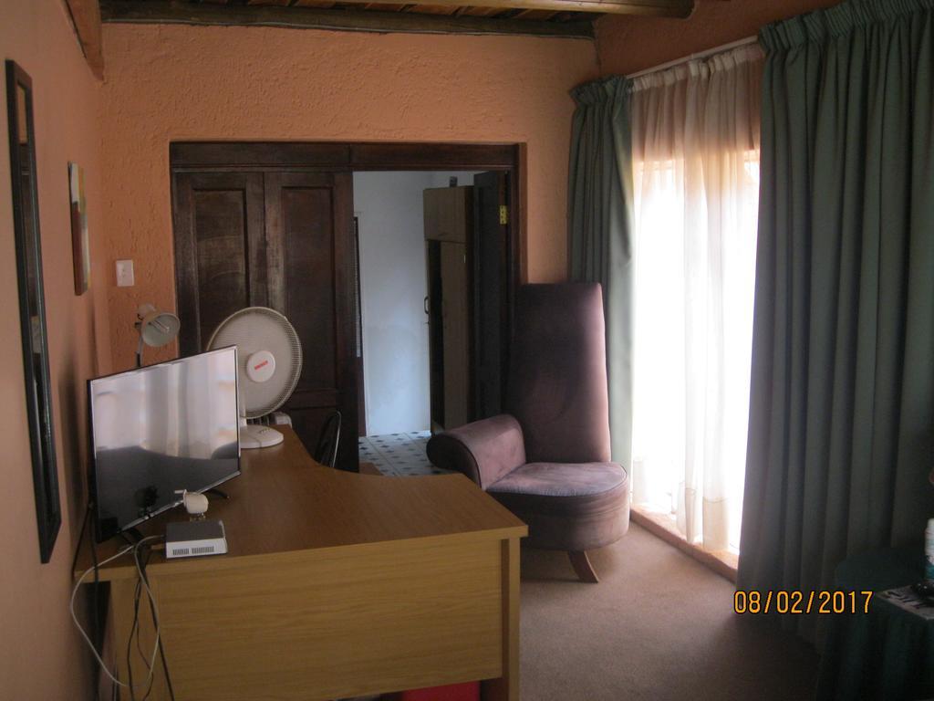 Treetops&Treats Guest House Pretoria-Noord Extérieur photo