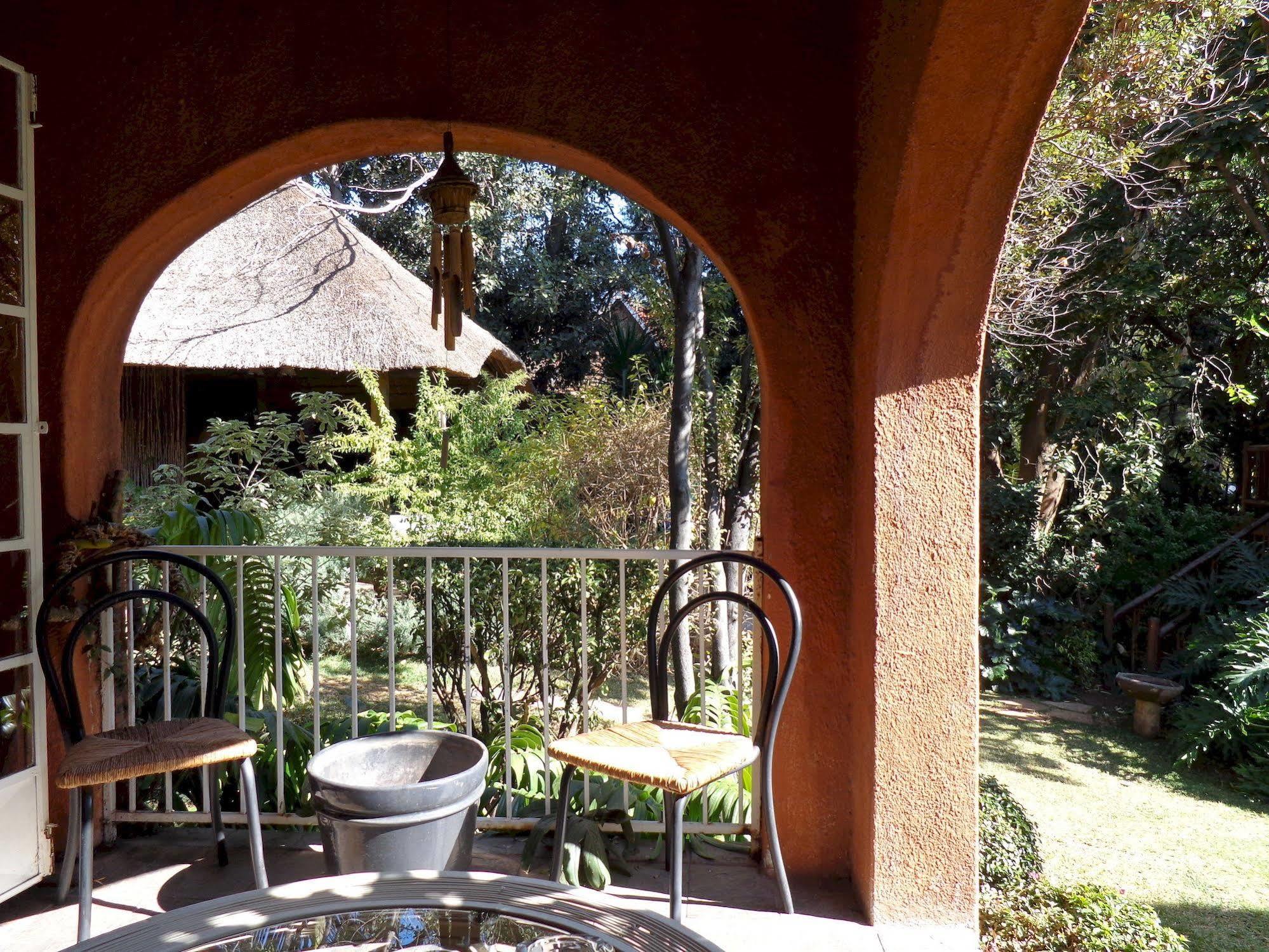 Treetops&Treats Guest House Pretoria-Noord Extérieur photo