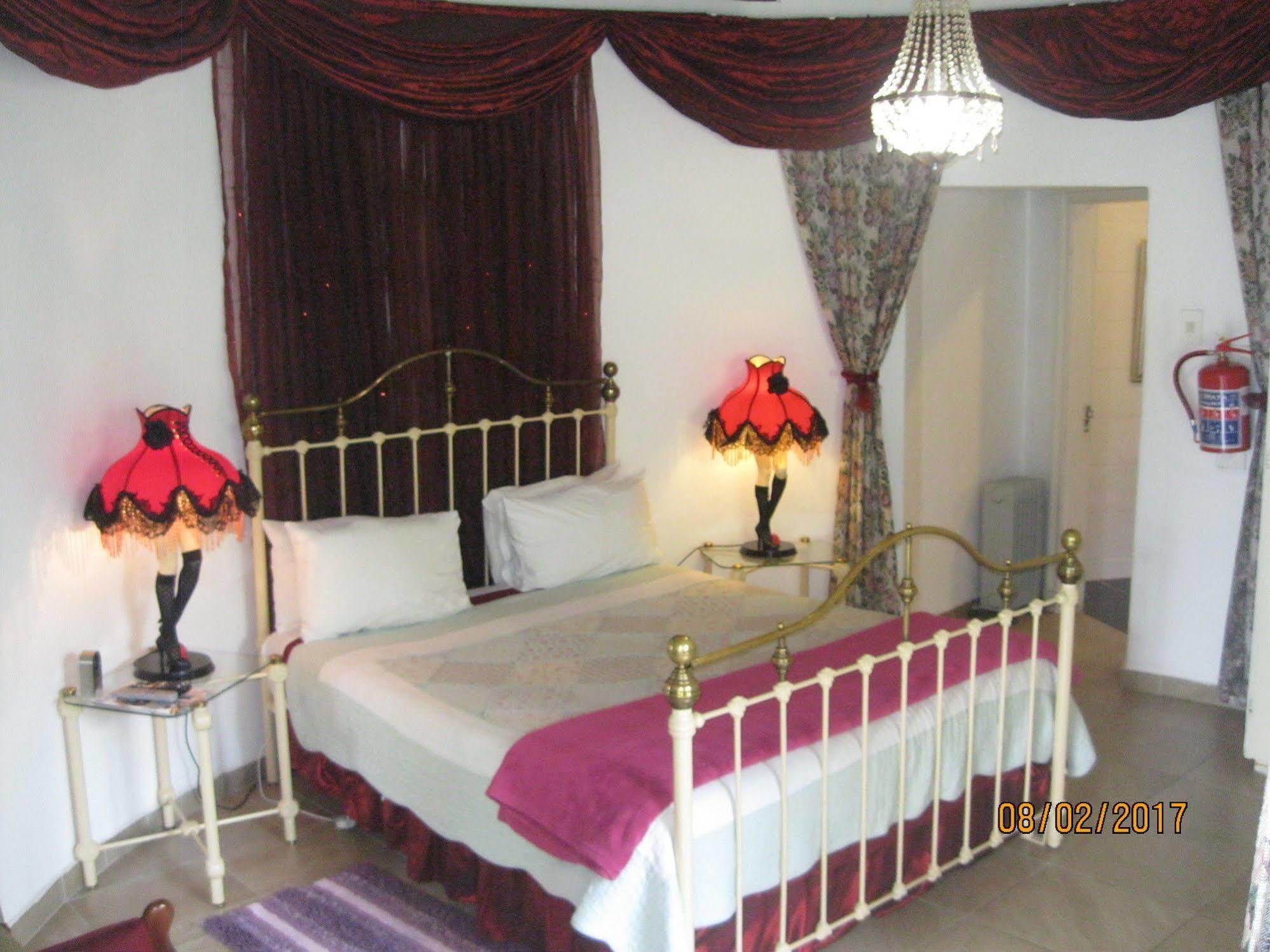 Treetops&Treats Guest House Pretoria-Noord Extérieur photo